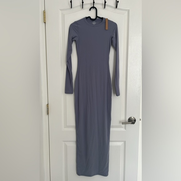 NWT Skims long sleeve crew neck dress Slate - Picture 1 of 4